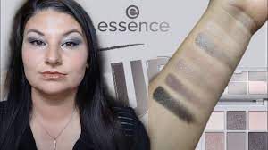 essence eyeshadow palette taupe it up