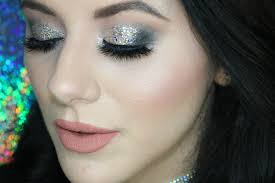 this easy nye glitter makeup tutorial