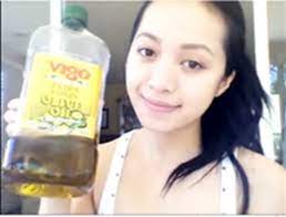 olive oil as a makeup remover