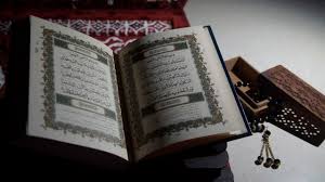 Surat ini berisikan sifat allâh azza wa jalla, orang yang mencintainya dicintai oleh allâh azza wa jalla. Bacaan Surat Al Ikhlas Arab Latin Dan Terjemahannya Kumparan Com