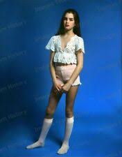 This brooke shields photo might contain bouquet, corsage, posy, and nosegay. Pretty Baby Brooke Shields Rare Photo From 1978 Film Ebay