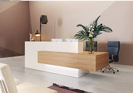 A reception desk is a special type of desk normally in a waiting room, lobby, or in front of an office, that is used for anything from greeting customers, answering the telephone, and scheduling. Reception Desk Office Negozio Hotel Front Office Hotel Etsy