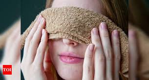 do you have dry eyelids here are the