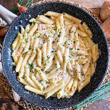 Salmon Pasta Dishes Easy gambar png