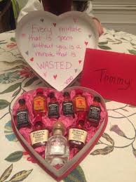 February 14th is just around the corner, and sweethearts all around the world are gearing up to shout their love from the rooftops. Guy Valentine S Day Gift Romantic Valentines Day Ideas Mens Valentines Gifts Mens Valentines Day Gifts