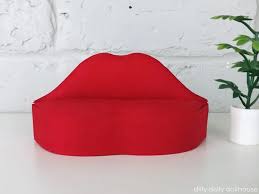 miniature lips sofa dilly dally dollhouse