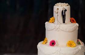 This is now not necessary anymore, we have the romeo and juliet wedding cake at the venue of your choice. Wedding Cake Italy Wedding Services