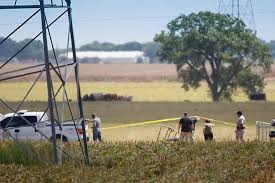 A hot air balloon caught fire early saturday near the city of lockhart, tx. Hot Air Balloon Crashes In Texas Killing 16 People Wsj