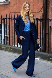 navy blue pants outfit ideas