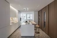Natural Light and Neutral Finishes Define a Studio DiDeA ...