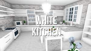 A scandinavian kitchen with black touches, a stone backsplash and counters looks ethereal. Roblox Welcome To Bloxburg White Kitchen 21k Youtube