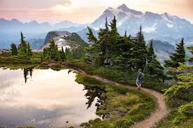 10 must do day hikes at mount baker