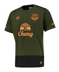 Our everton football shirts and kits come officially licensed and in a. Looking Back At The Best Everton Kits Of All Time Urban Pitch