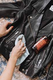 4 steps how to clean the leather jacket