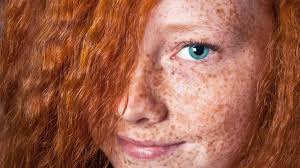 covering freckles with makeup