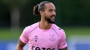 Growing up, ashley walcott was never cutout for football. Theo Walcott Going Nowhere Carlo Ancelotti Rules Out Forward S Everton Exit Eurosport