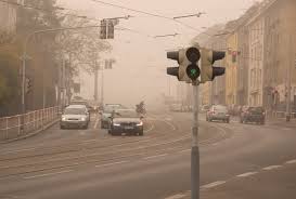 There are several different types of smog, each of which has different causes and results. Datei Urban Smog Caused By Cars 1 Jpg Wikipedia
