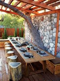 Gorgeous Outdoor Dining Tables