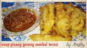 It is popular in indonesia, malaysia, singapore, and brunei. Resep Pisang Goreng Sambal Terasi Yang Gurih Dan Renyah Youtube
