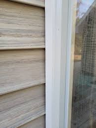 cut vinyl siding for windows and doors