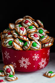 pretzel m m hugs christmas style