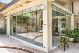 L'installazione delle tettoie in vetro, specie delle pensiline, è abbastanza semplice. Veranda Chiusa Con Vetrate Panoramiche Veranda Vetrate Idee Portico