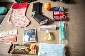 how to make stockings for the homeless