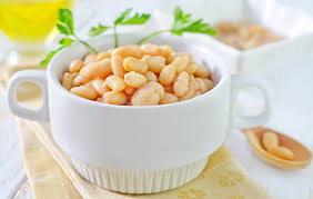 7 reasons to put on a pot of navy beans