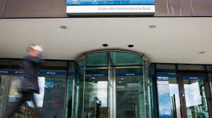 Banken (12) geldautomaten (2) stadtteile. Banken Stuttgart Bw Bank Schliesst Fast Die Halfte Ihrer Filialen Wirtschaft Sz De