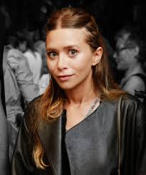 Learn how to care for blonde hairstyles and platinum color. Ashley Olsen Platinum Blonde Hair