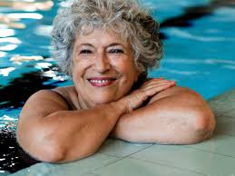 water aerobics and swimming for seniors