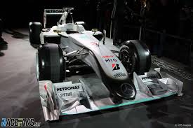 mercedes 2010 f1 car colour scheme revealed