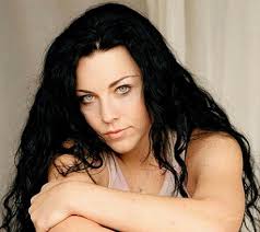 10 pictures of amy lee without makeup