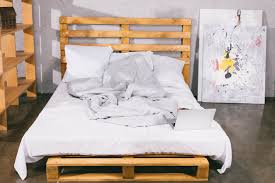 wood pallet single bed get real