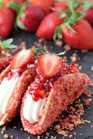 strawberry crunch cheesecake tacos is