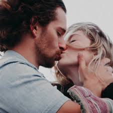 can kissing be good for health
