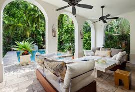 15 Picturesque Tropical Patio Designs