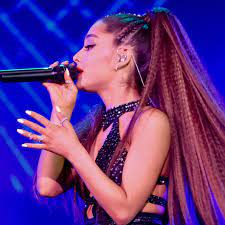 why ariana grande has gel x extensions