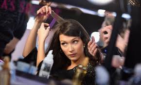 bella hadid brings back the 90 s with