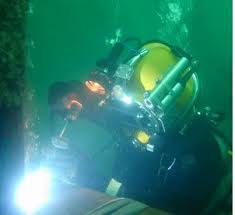 If you think you want to become an underwater welder, keep in mind that you not only have to possess certified welding skills, but you also must be a certified commercial diver before you get certified as an underwater welder. Underwater Welders Salary How Much Is It Cdiver