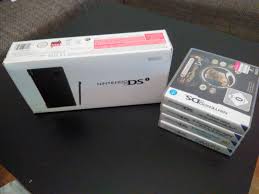 A design that has stuck for many years! Nintendo Ds In Original Box 4 Games Catawiki