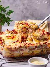 clic lasagna with bechamel sauce