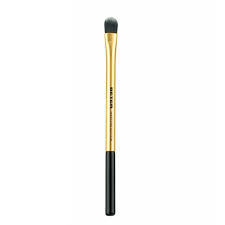 beter concealer brush masters edition