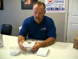 Knowing if your carbon monoxide detector is working properly is a serious matter. Does Your Carbon Monoxide Detector Really Work Youtube