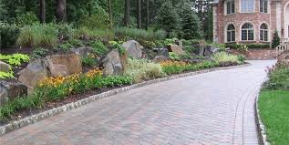 This will ensure that the stone edging will fit tight against the driveway edge when it is placed there. 17 Driveway Design Ideas For A Great 1st Impression Landscaping Network