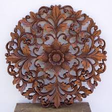 Round Polished Wooden Wall Hangings