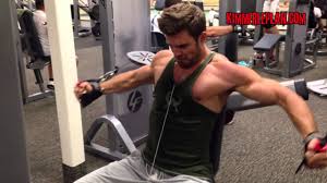 build your chest with a hurt shoulder