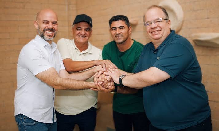 Deputado Romero Sales Filho amplia apoios no Sertão do Pajeú e fortalece articulação para 2026 - Blog Edmar Lyra