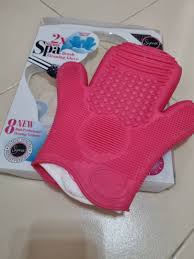 sigma brush cleaning glove beauty