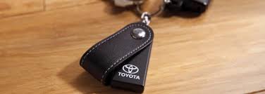 how to replace a toyota key fob battery